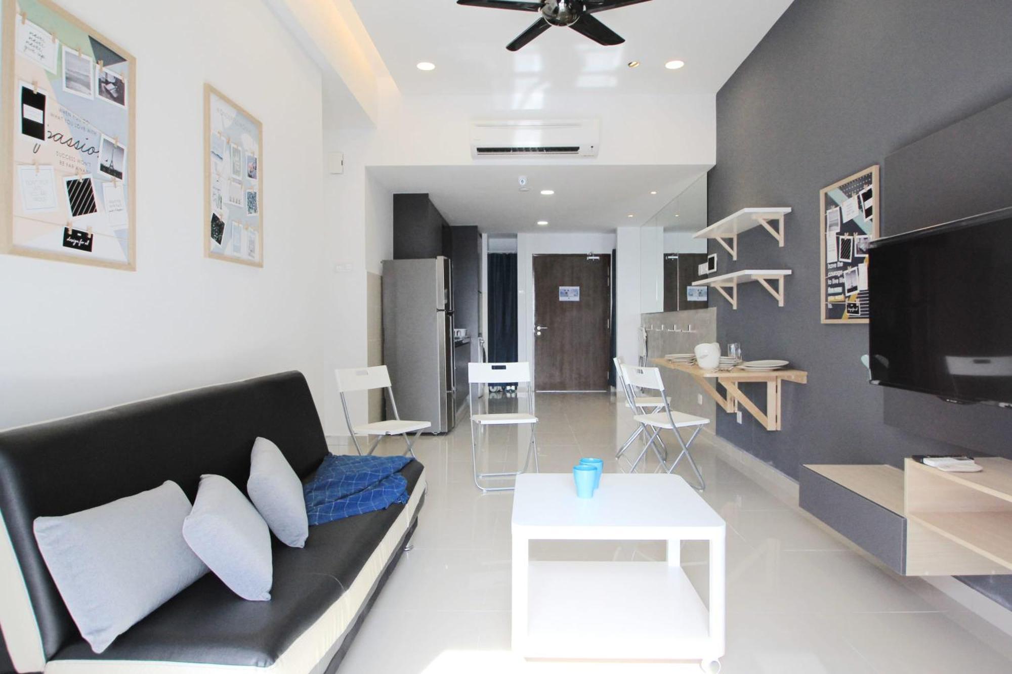 ヌサジャヤCozy, High-Floor 2Br Apt Near Legolandアパートメント エクステリア 写真