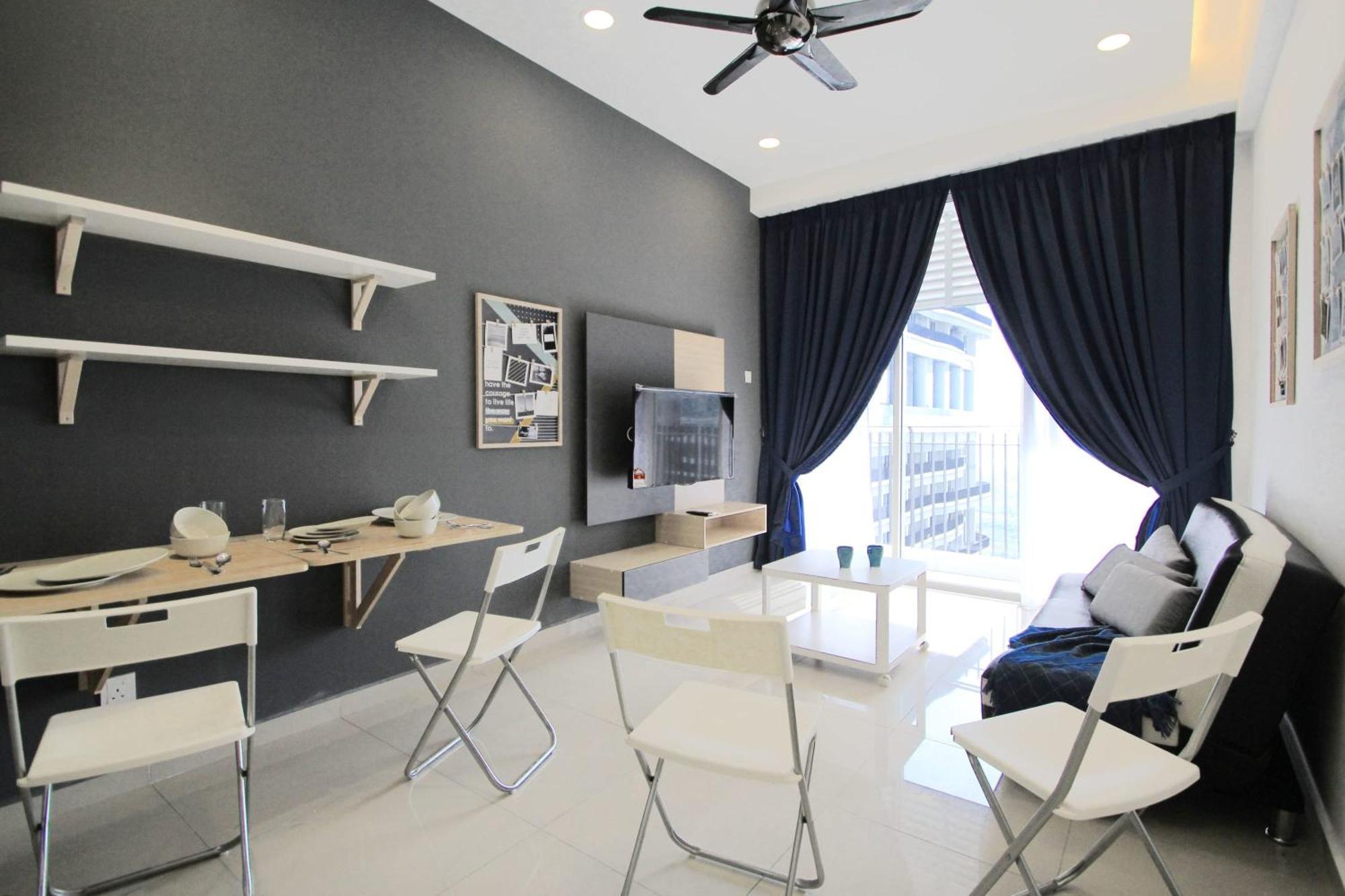 ヌサジャヤCozy, High-Floor 2Br Apt Near Legolandアパートメント エクステリア 写真